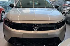 اپل، کورسا