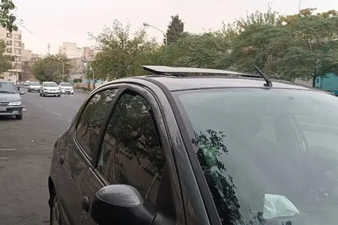 پژو، 206