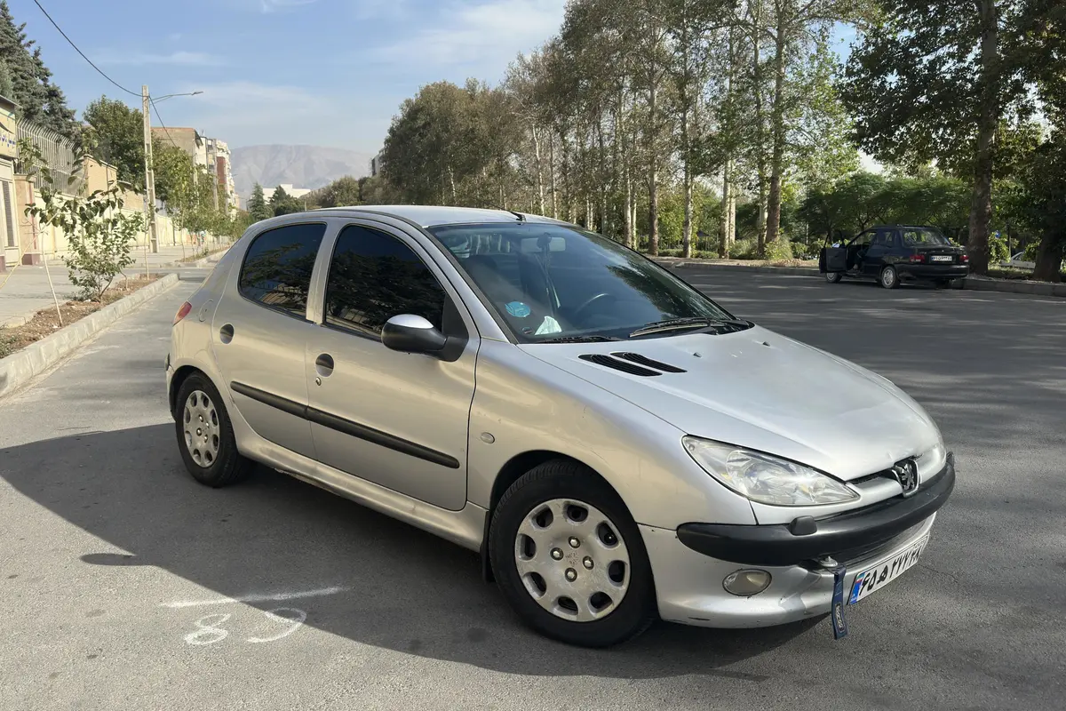 پژو،  206