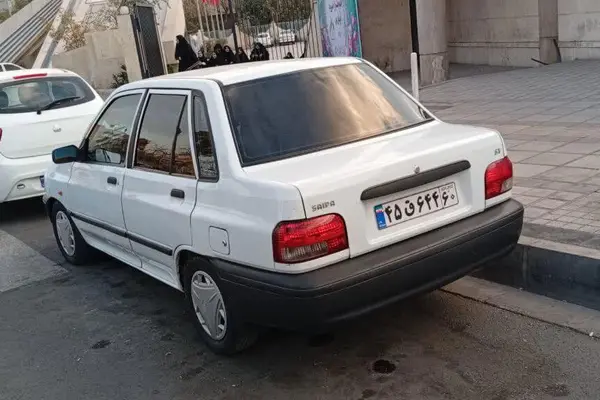 پراید، صندوق دار