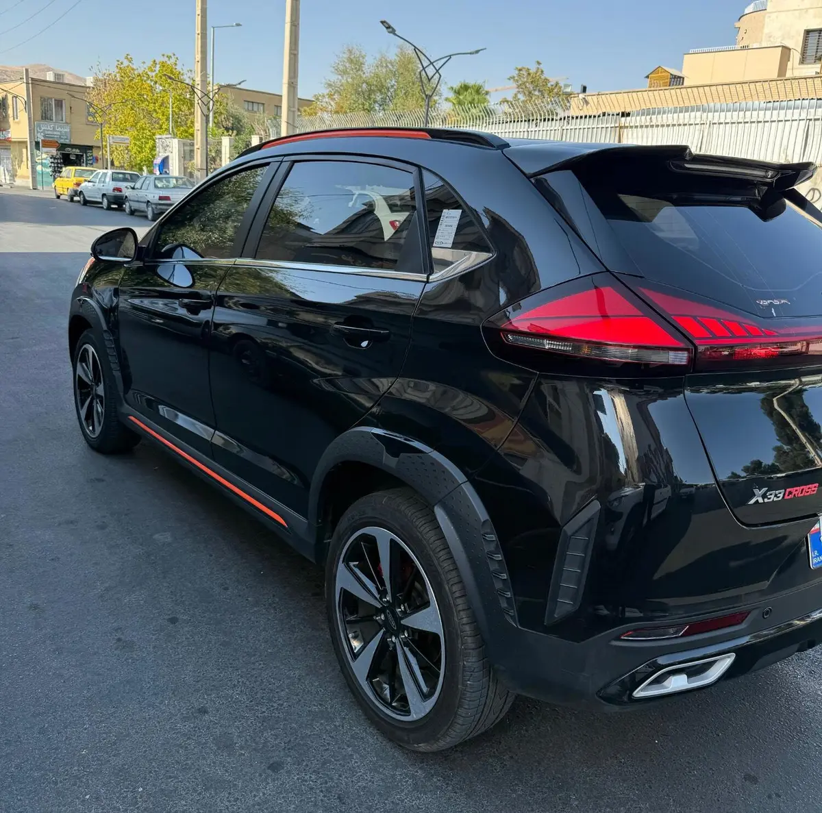 ام وی ام،  X33 کراس