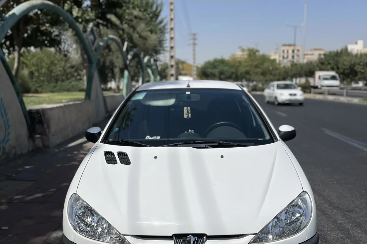 پژو،  206