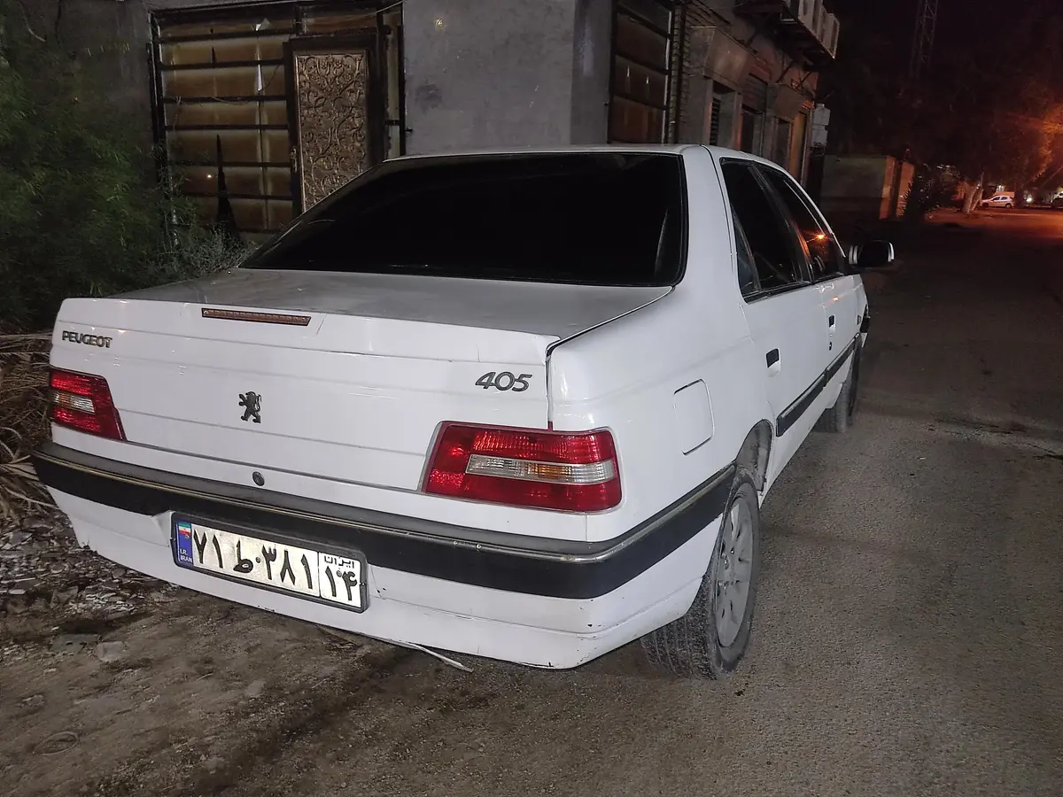 پژو،  405
