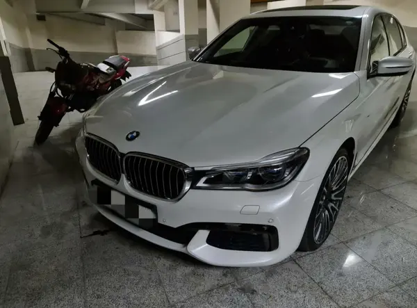 ب ام و، سری 7