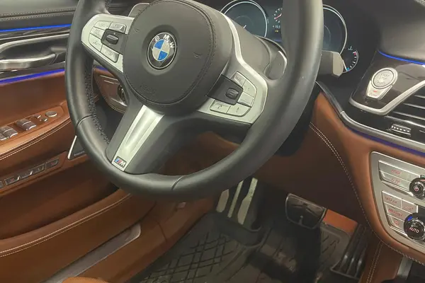 ب ام و، سری 7