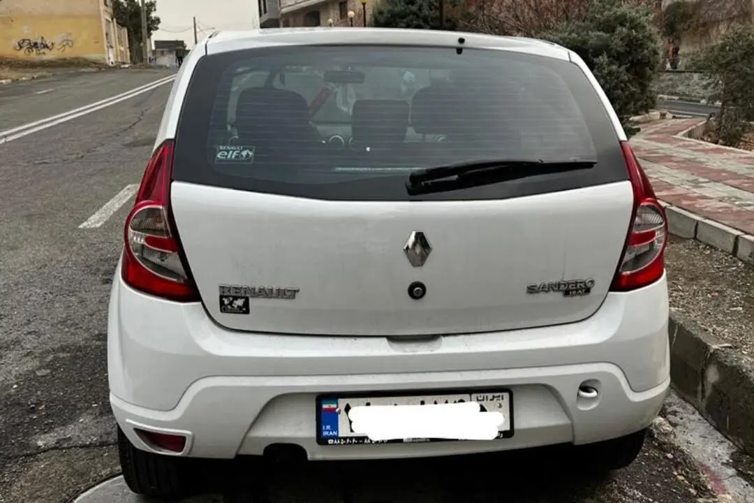 رنو،  ساندرو