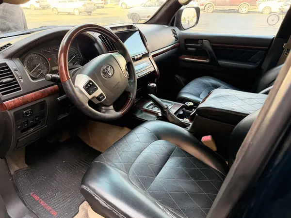 تویوتا، لندکروز چهار در