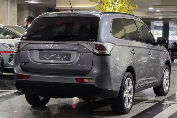 میتسوبیشی، اوتلندر