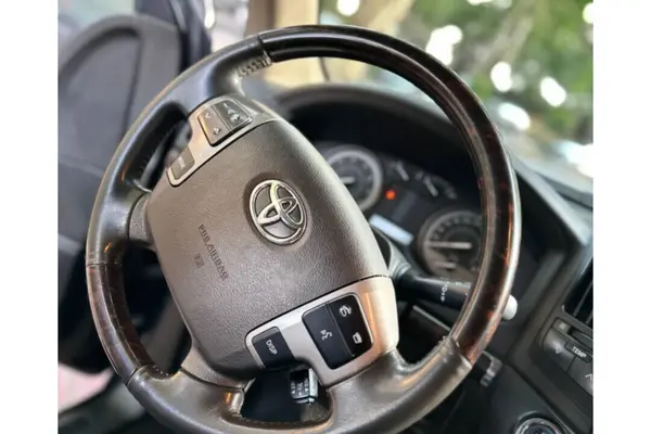 تویوتا، لندکروز چهار در