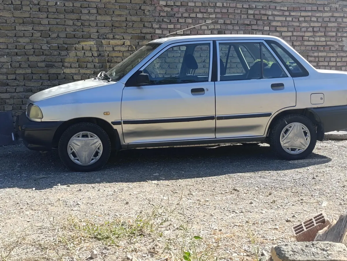 پراید،  صندوق دار