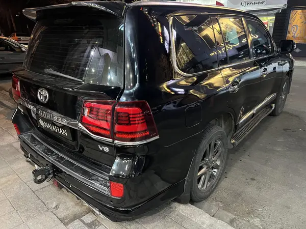 تویوتا، لندکروز چهار در