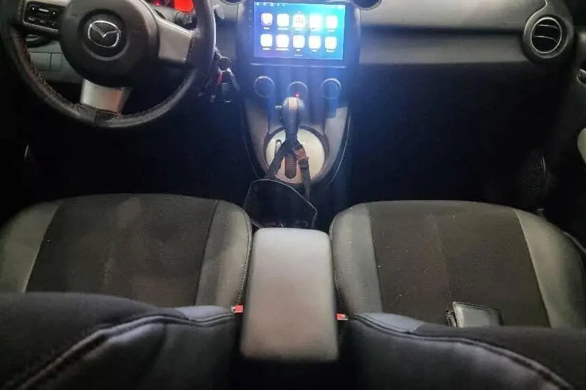 مزدا،  2 هاچ بک
