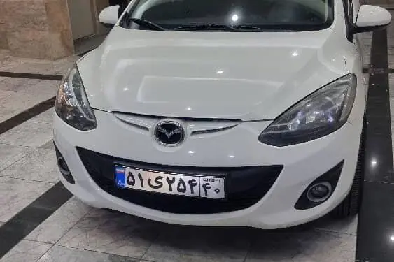 مزدا،  2 هاچ بک