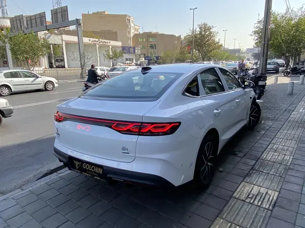 بی وای دی، چین ال DMi