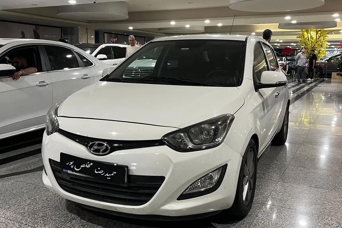 هیوندای  i20