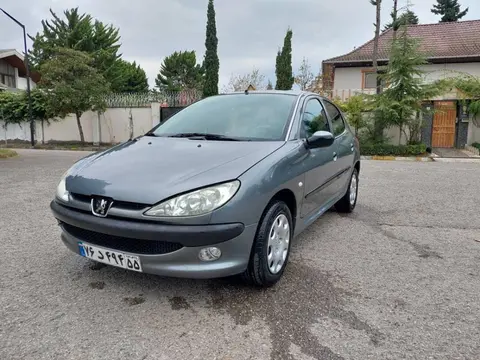 پژو، 206