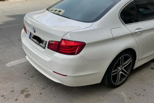 ب ام و، سری 5 سدان