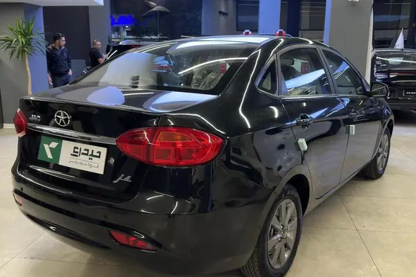 ام وی ام، X77