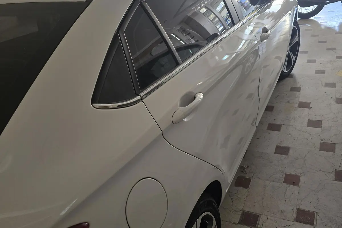 ام وی ام،  آریزو 5ev