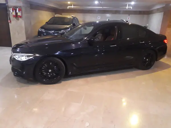 ب ام و، سری 5 سدان