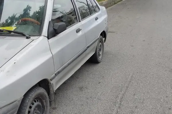 پراید، صندوق دار