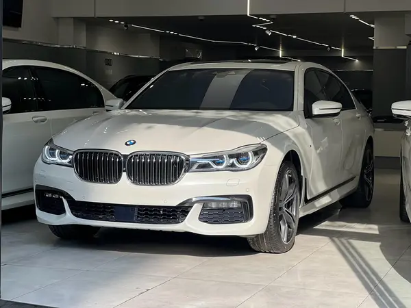 ب ام و، سری 7