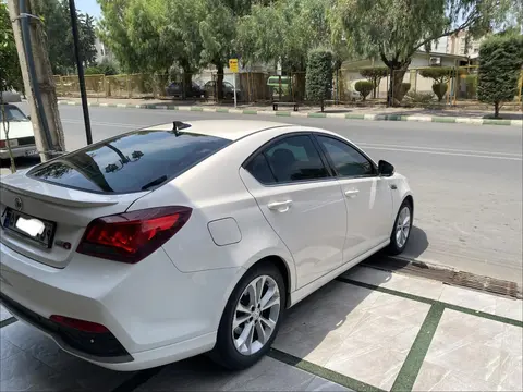 ام جی، 6