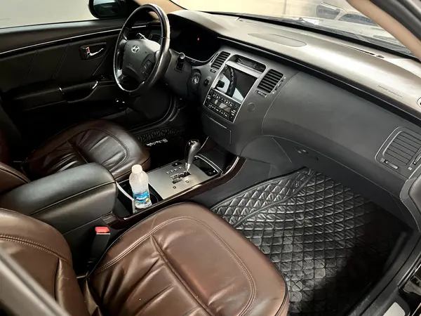 هیوندای، آزرا (گرنجور)