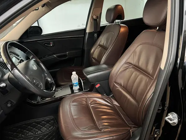 هیوندای، آزرا (گرنجور)