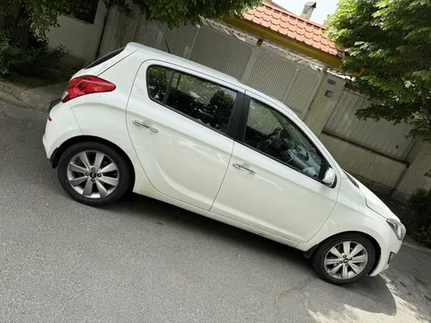 هیوندای، i20