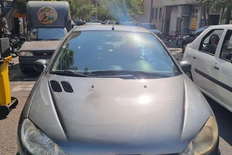 پژو، 206