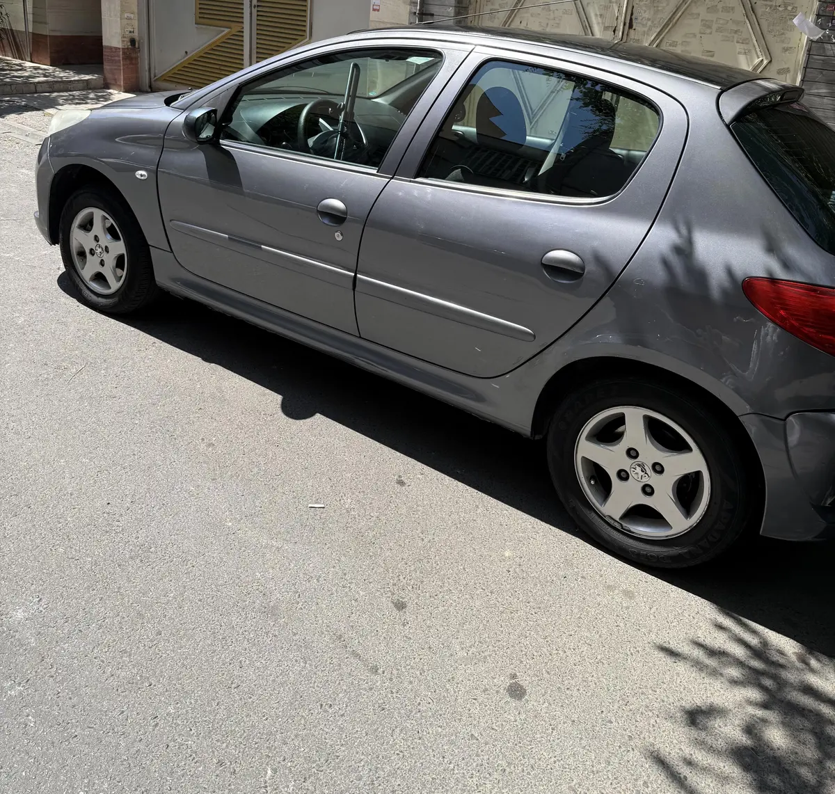پژو،  207