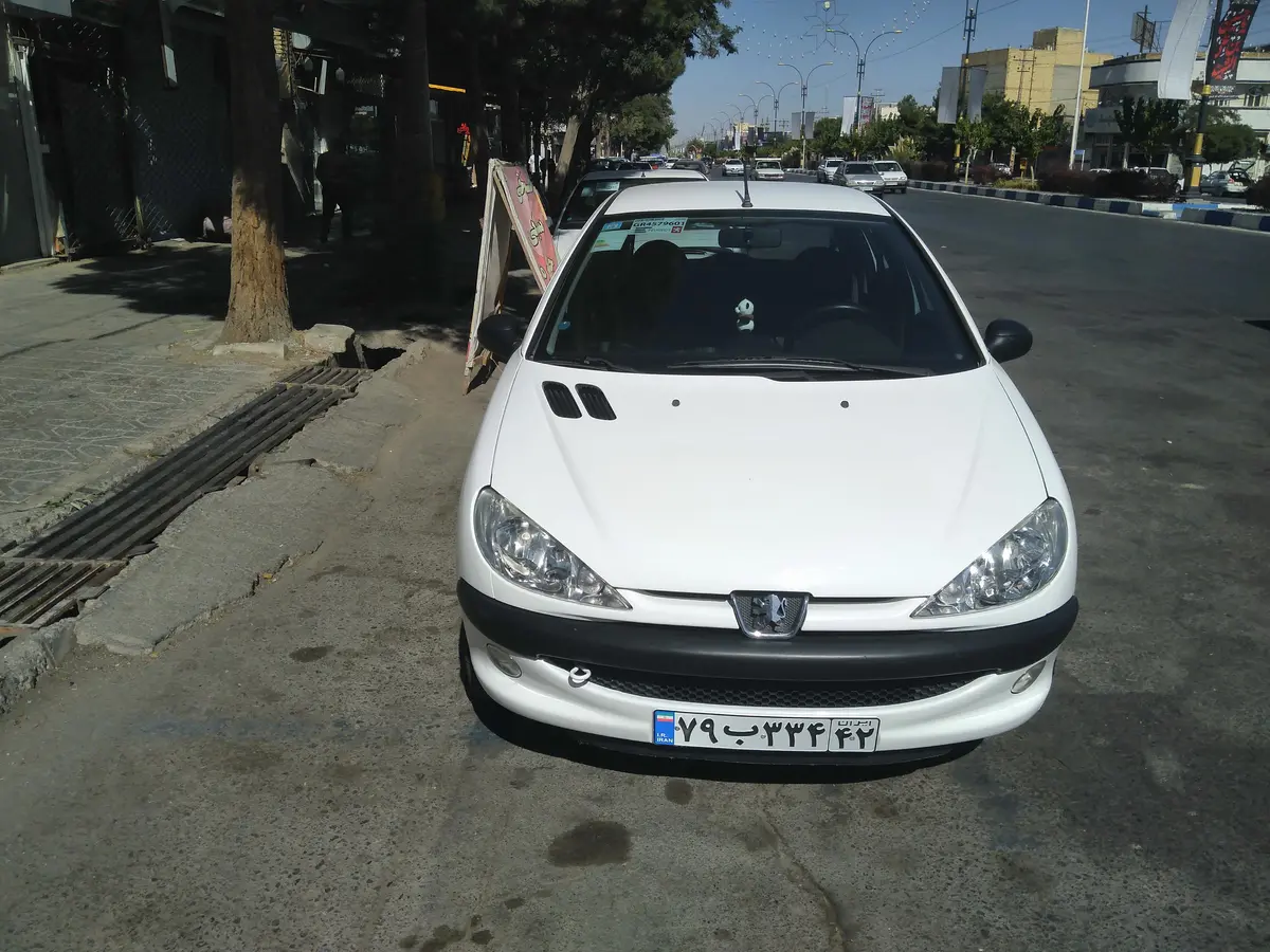پژو،  206