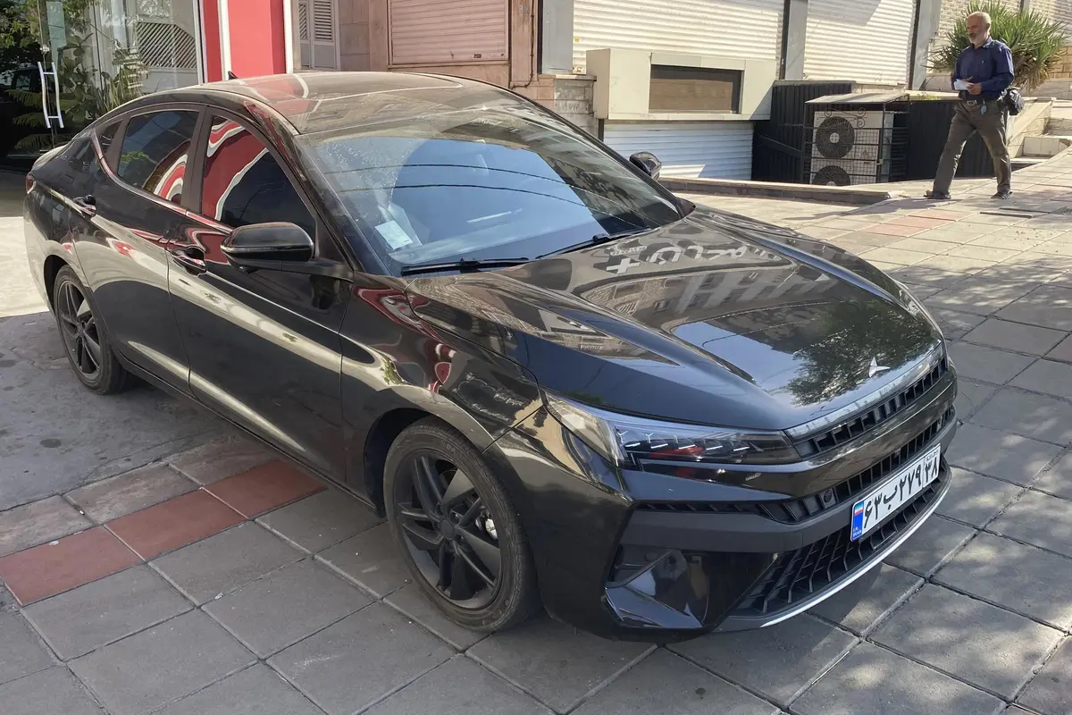 کی ام سی،  J7