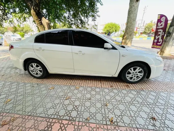 بسترن  B50