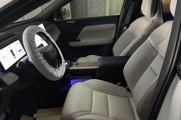 ولوو  XC70