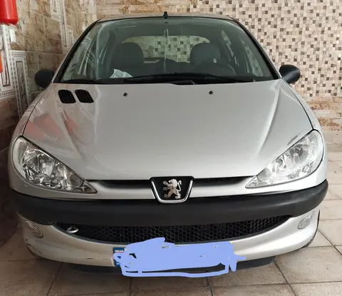 پژو، 206