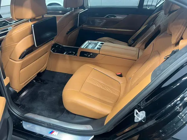 ب ام و، سری 7