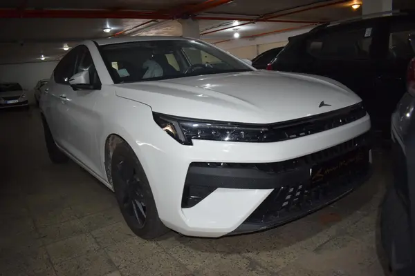 کی ام سی  J7