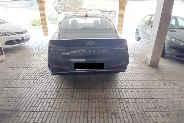 هیوندای  النترا