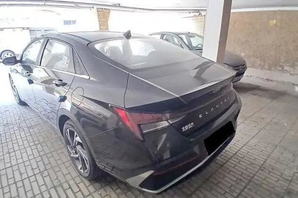 هیوندای  النترا