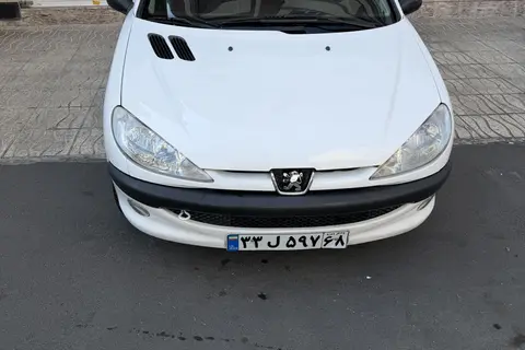 پژو، 206