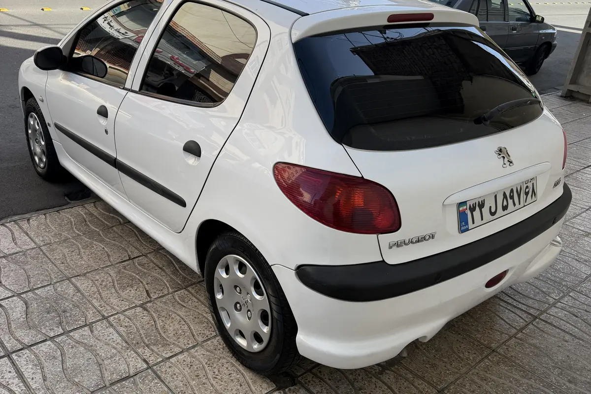 پژو،  206
