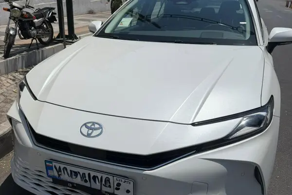 تویوتا  کمری هیبرید