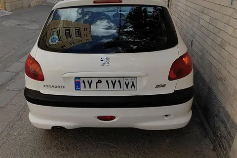 پژو، 206