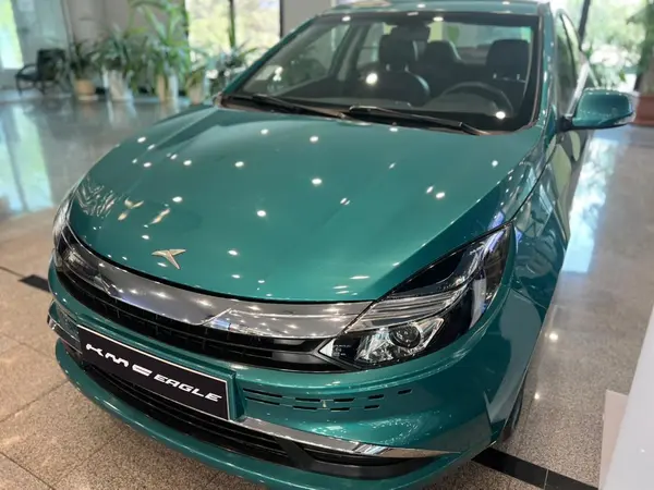 پیش فروش کی ام سی، ایگل