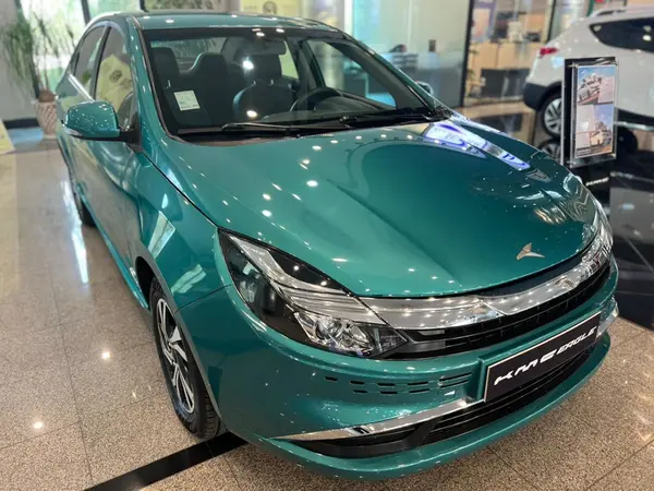 پیش فروش کی ام سی، ایگل