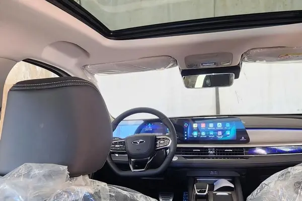 فونیکس، آریزو 8 (Z8)