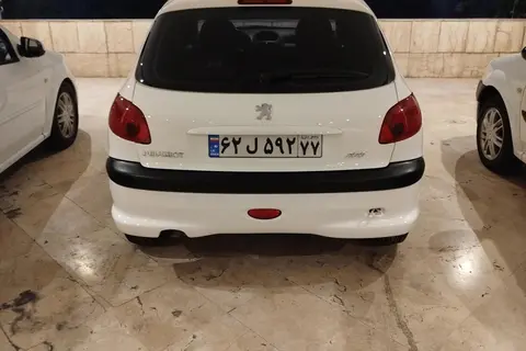 پژو، 206