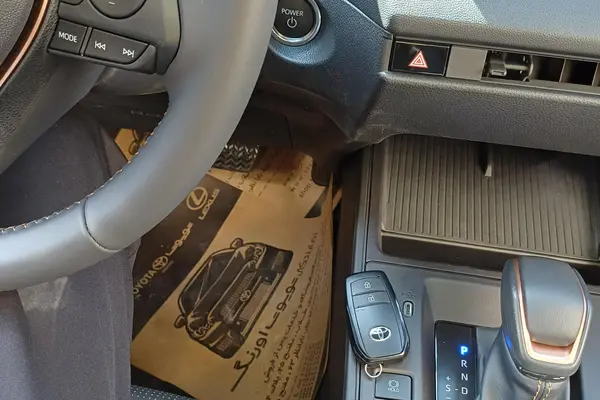 تویوتا، کرولا کراس هیبرید